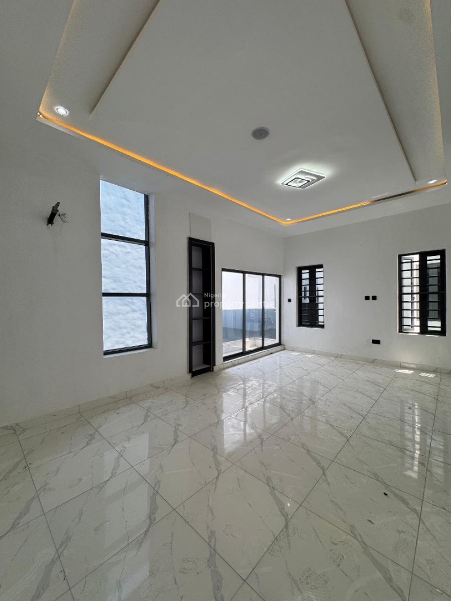 Stunning  5 Bedroom  Semi-detached  Duplex with a Bq and a Driveway, Ologolo, Lekki, Lagos, Semi-detached Duplex for Sale