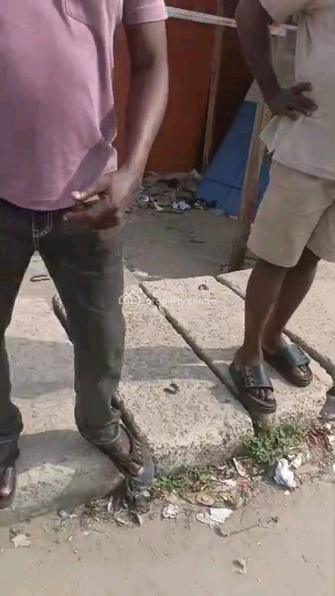 a Standard Plot of Dryland Measuring 444.4sqm in a Gated and Secured E, Oluwadare Street,off Fola Agoro Road, Shomolu, Lagos, Land for Sale