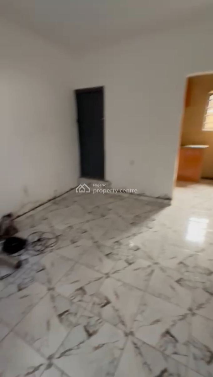 Specious Standard Ground Floor Roomself Contained, Shomolu, Shomolu, Lagos, Self Contain (single Rooms) for Rent
