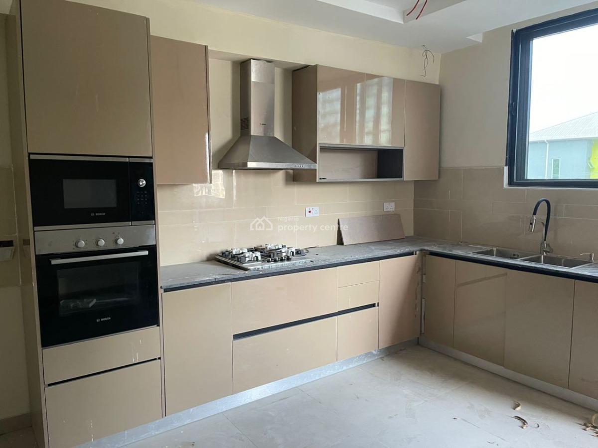 3 Bedroom Flat with a Bq, Off Admiralty Road, Lekki Phase 1, Lekki, Lagos, Flat / Apartment for Sale