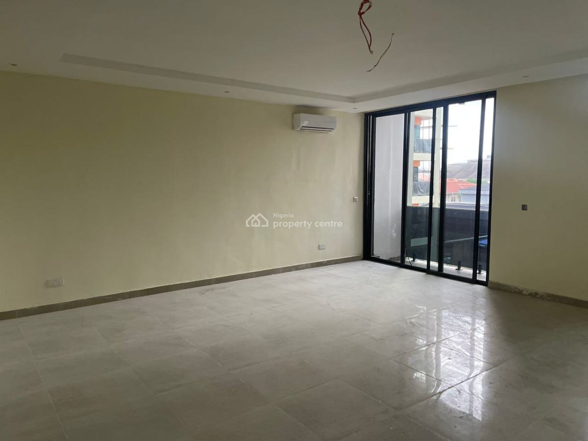 3 Bedroom Flat with a Bq, Off Admiralty Road, Lekki Phase 1, Lekki, Lagos, Flat / Apartment for Sale
