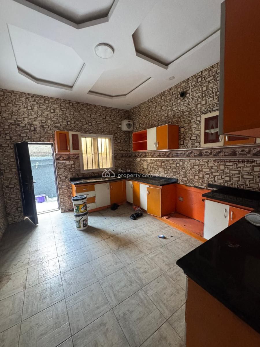 Well Maintained 3 Bedroom Terrace Duplex with a Bq, Lekki Phase 1, Lekki, Lagos, Terraced Duplex for Rent