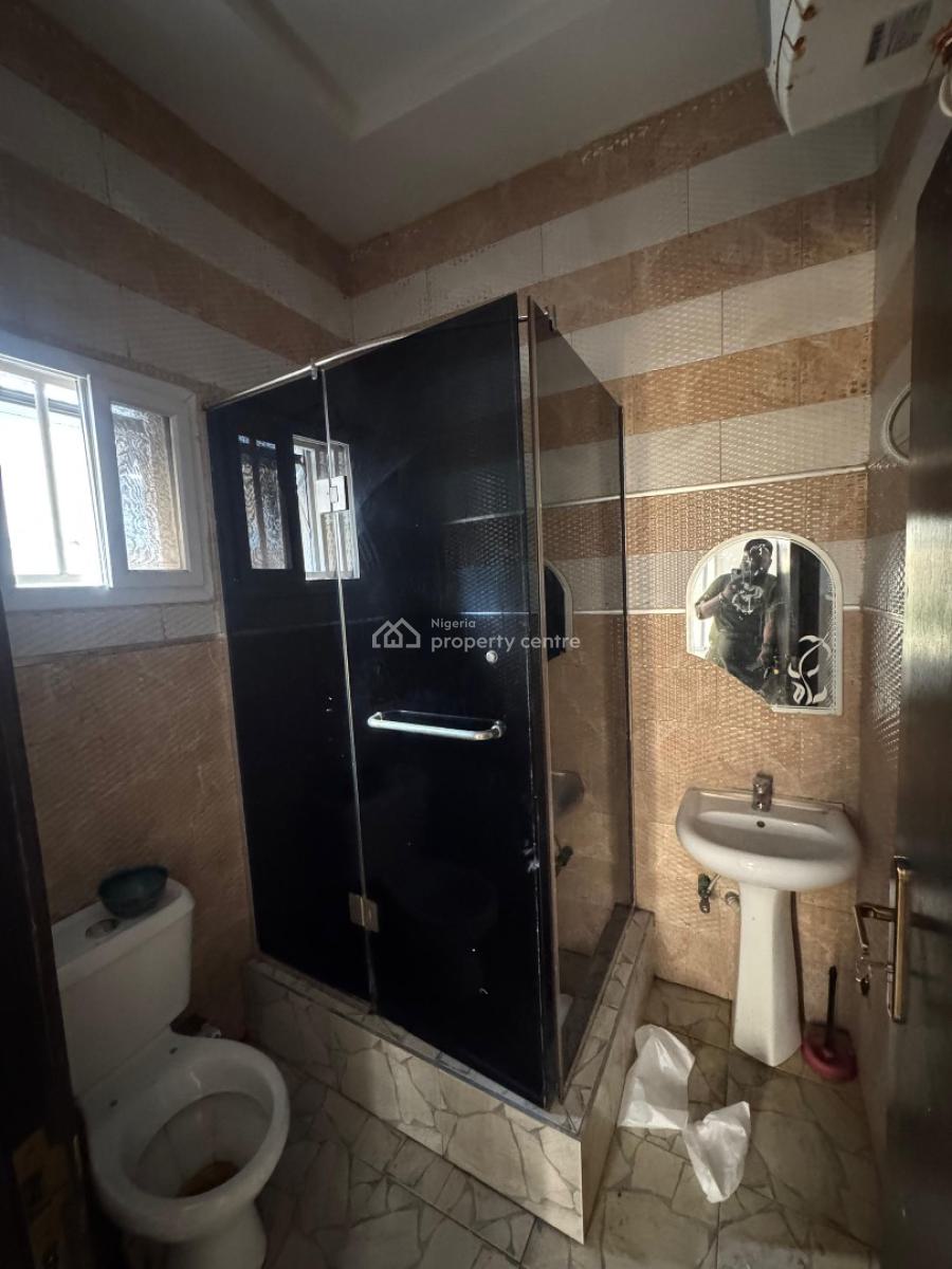 Well Maintained 3 Bedroom Terrace Duplex with a Bq, Lekki Phase 1, Lekki, Lagos, Terraced Duplex for Rent