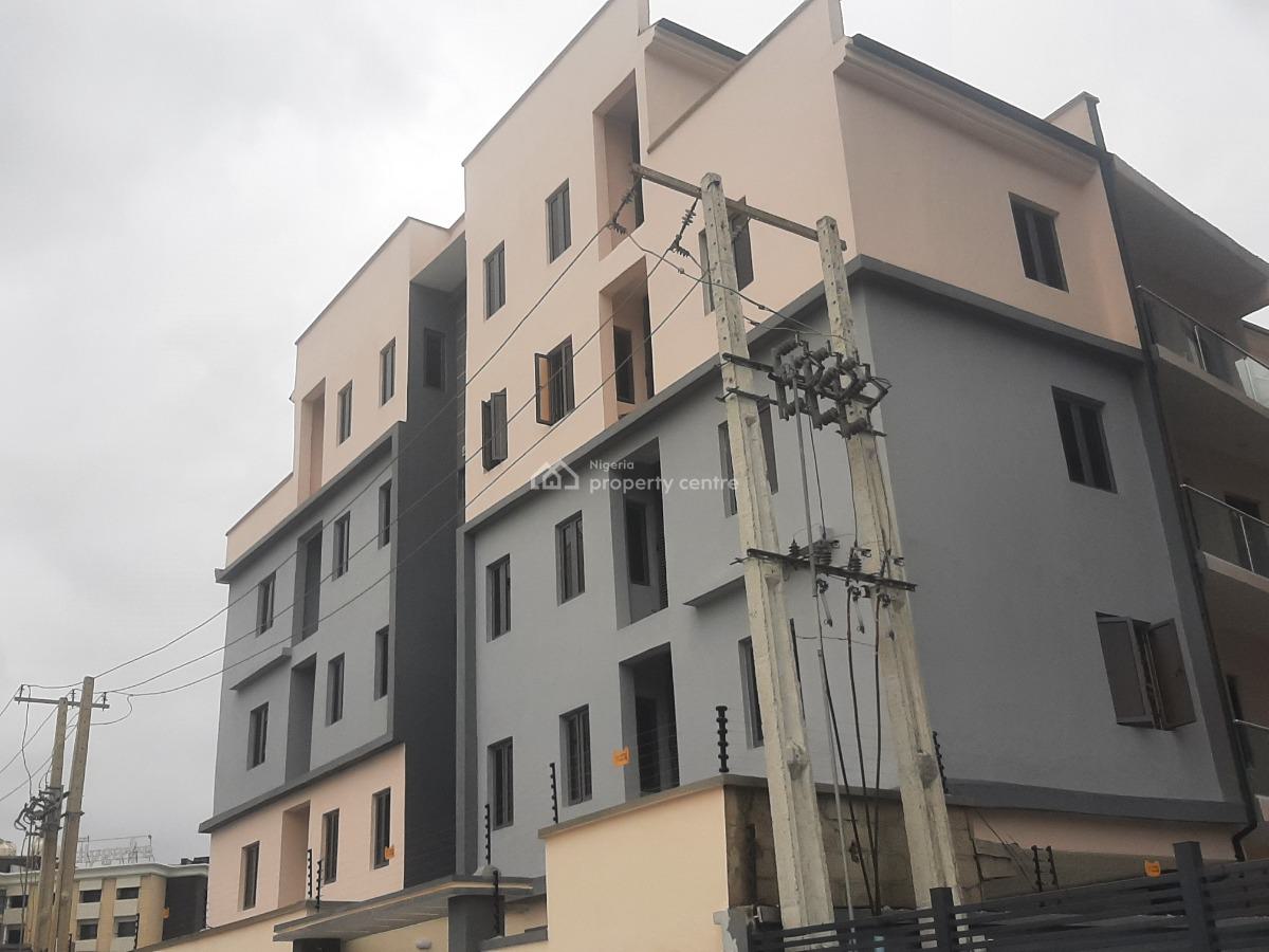 2 Bedroom En-suite Newly Built and Serviced Penthouse Flat with 1 Room, Lekki Phase 1, Lekki, Lagos, Flat / Apartment for Rent