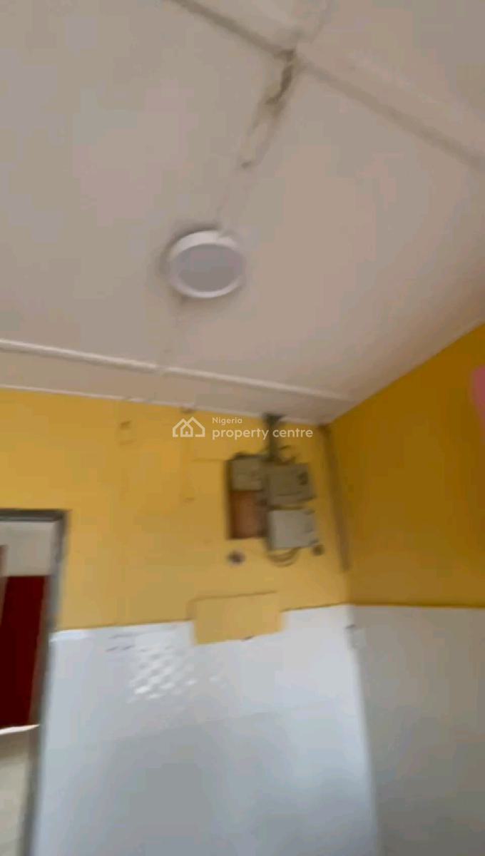 Standard and Spacious 3 Bedroom Flat, Soluyi, Gbagada, Lagos, Flat / Apartment for Rent
