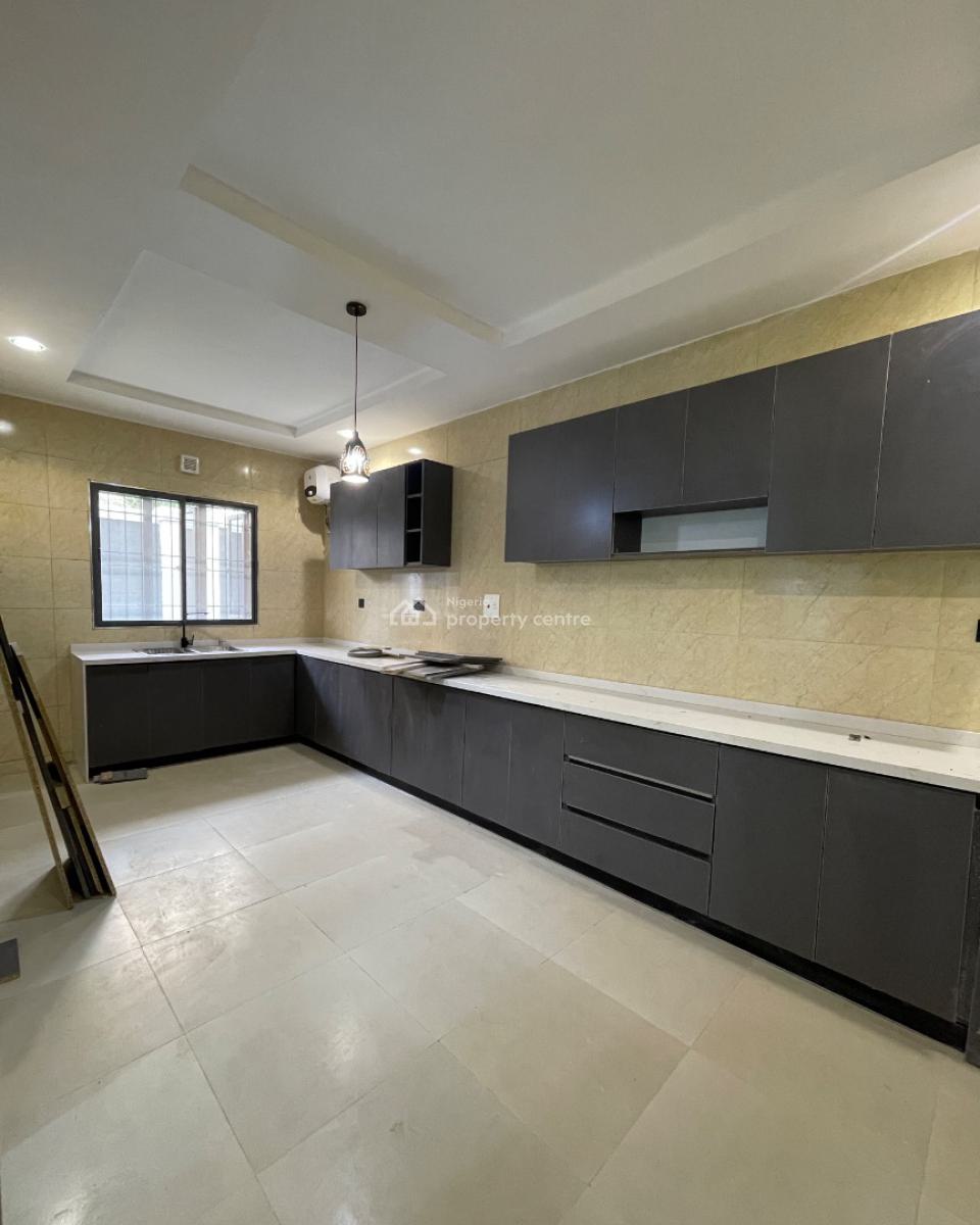 Exquisite 4 Bedroom Terrace + Bq, Jahi, Abuja, Terraced Duplex for Sale