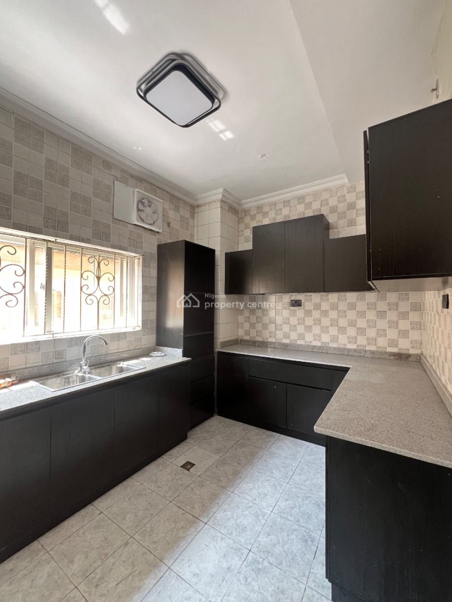 Well Built 4bedroom Terrace Duplex, Lekki Phase 1, Lekki, Lagos, Terraced Duplex for Rent