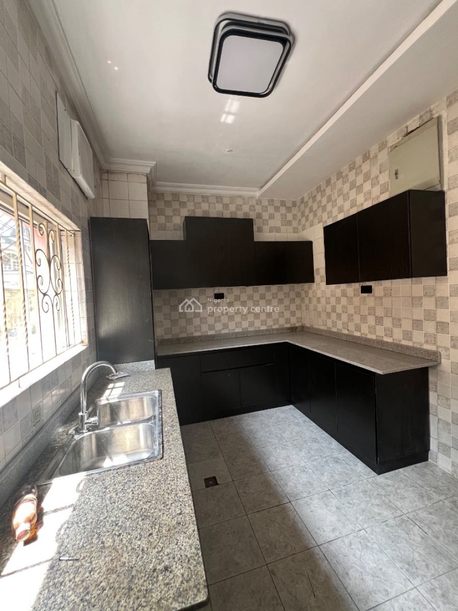 Well Built 4bedroom Terrace Duplex, Lekki Phase 1, Lekki, Lagos, Terraced Duplex for Rent