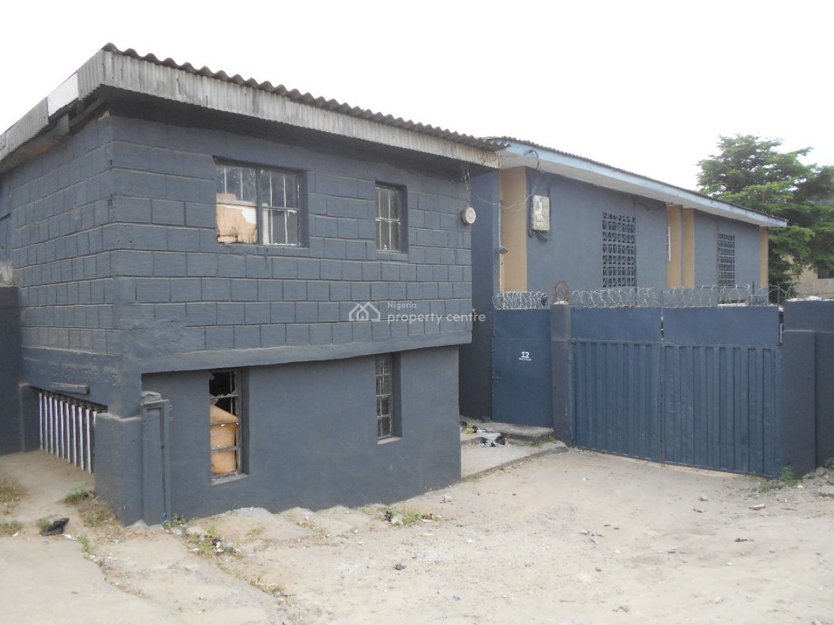 Six Bedroom Detached House, Okota Road, Isolo, Lagos, Detached Duplex for Rent