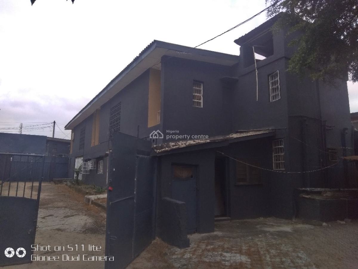 Six Bedroom Detached House, Okota Road, Isolo, Lagos, Detached Duplex for Rent