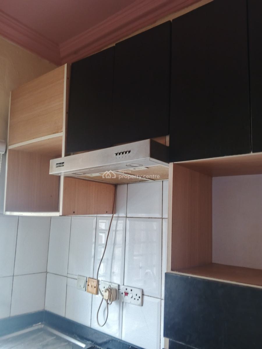 a Luxury 3 Bedroom Apartment Available in a Calm Area., Alagomeji, Alagomeji, Yaba, Lagos, Flat / Apartment for Rent
