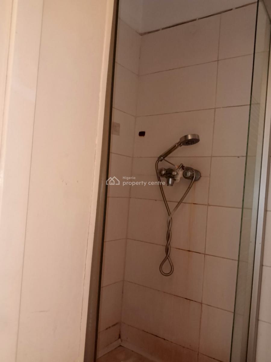 a Luxury 3 Bedroom Apartment Available in a Calm Area., Alagomeji, Alagomeji, Yaba, Lagos, Flat / Apartment for Rent