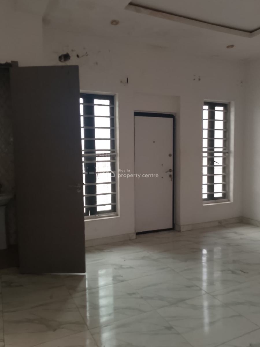 Well Maintained 3 Bedroom, Illasan, Ikate, Lekki, Lagos, Flat / Apartment for Rent