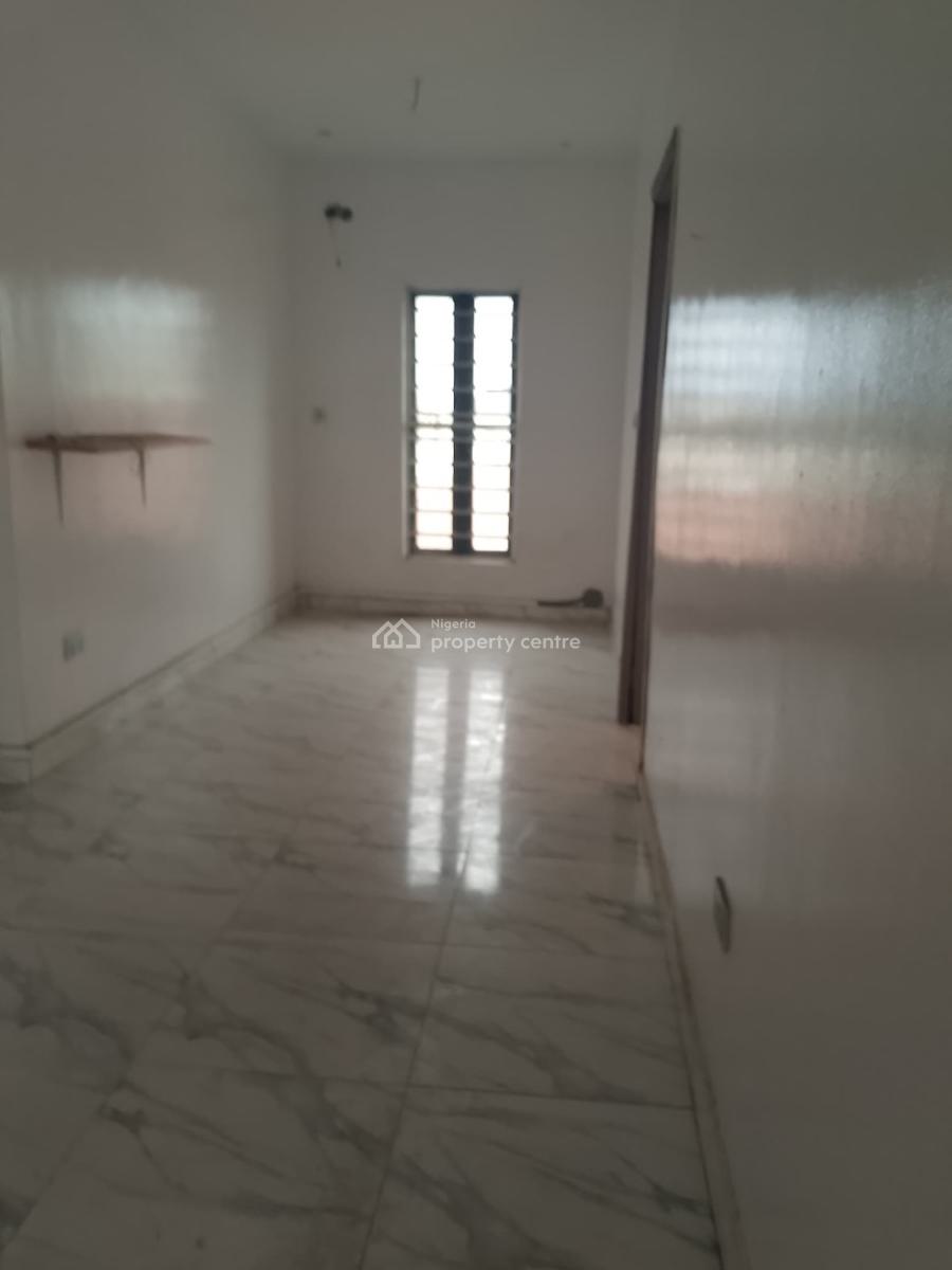 Well Maintained 3 Bedroom, Illasan, Ikate, Lekki, Lagos, Flat / Apartment for Rent