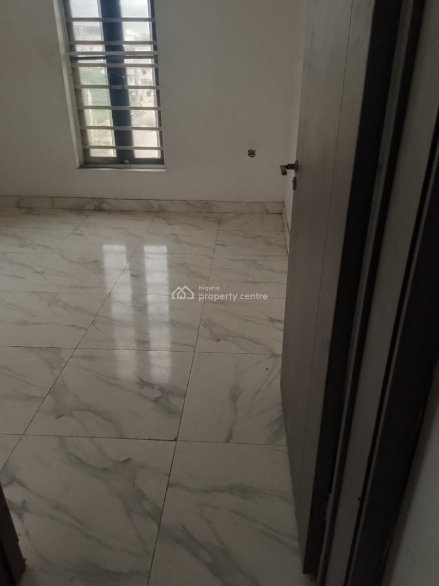 Well Maintained 3 Bedroom, Illasan, Ikate, Lekki, Lagos, Flat / Apartment for Rent