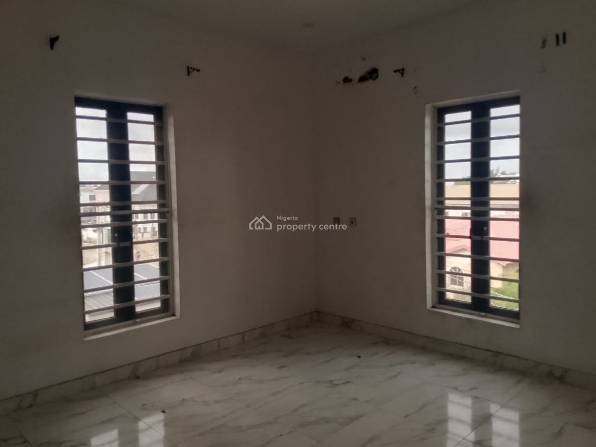 Well Maintained 3 Bedroom, Illasan, Ikate, Lekki, Lagos, Flat / Apartment for Rent