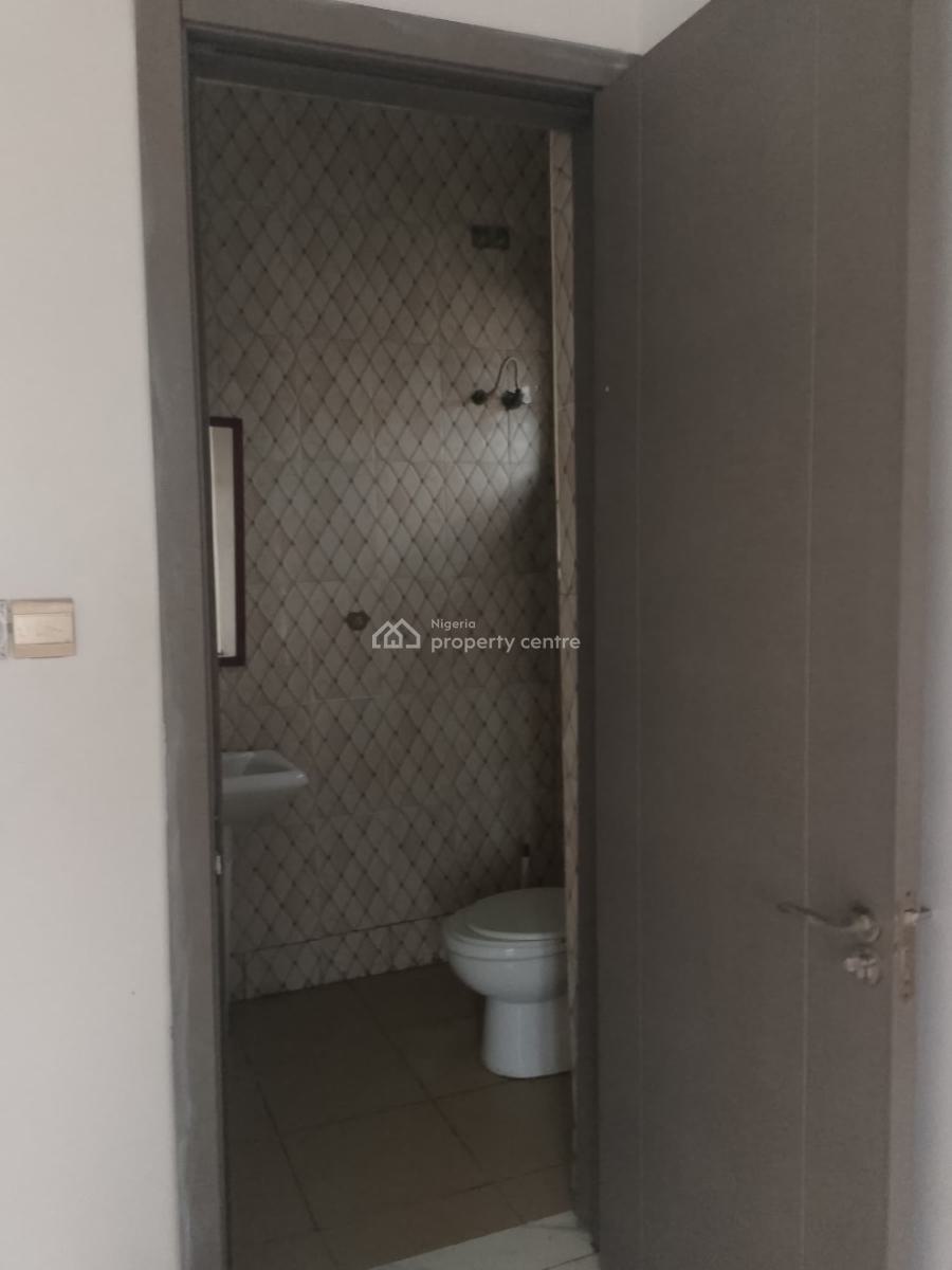 Well Maintained 3 Bedroom, Illasan, Ikate, Lekki, Lagos, Flat / Apartment for Rent