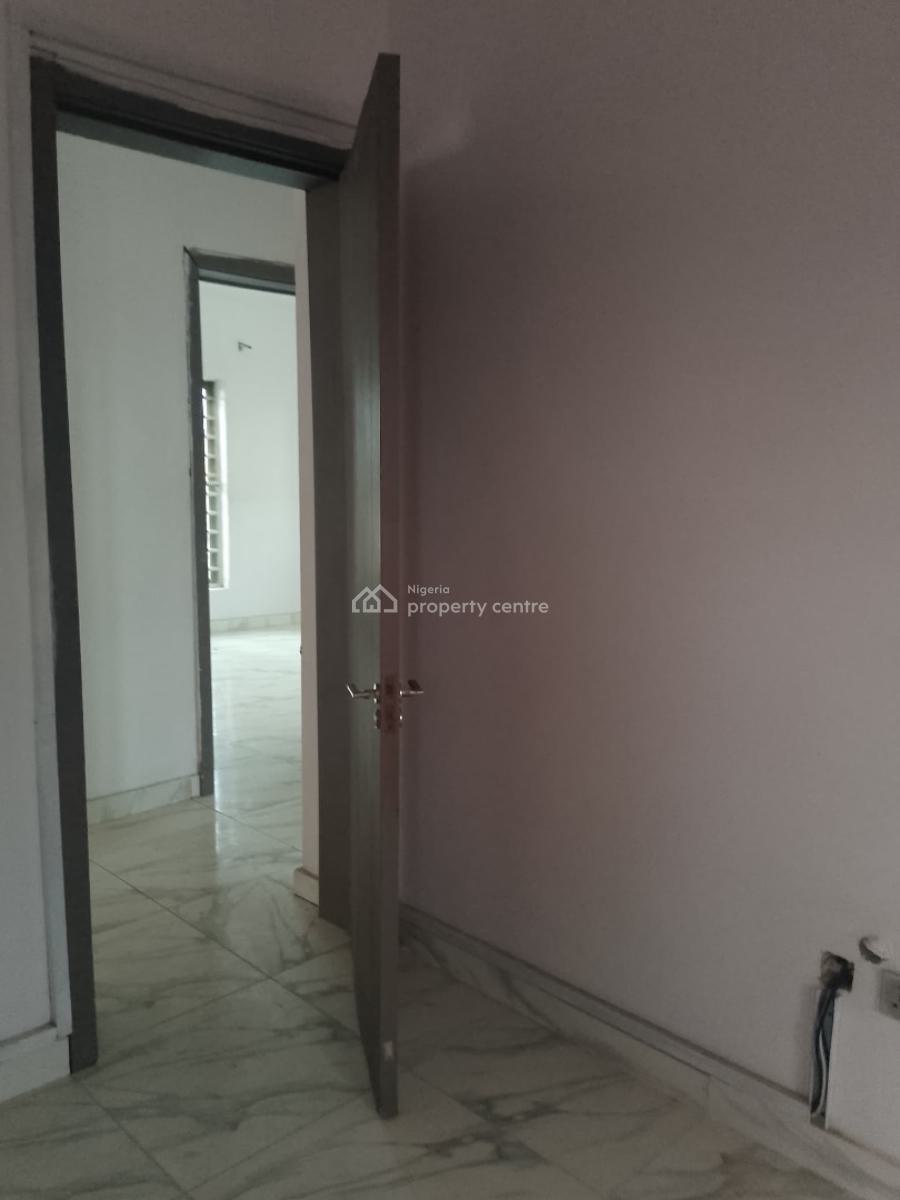 Well Maintained 3 Bedroom, Illasan, Ikate, Lekki, Lagos, Flat / Apartment for Rent