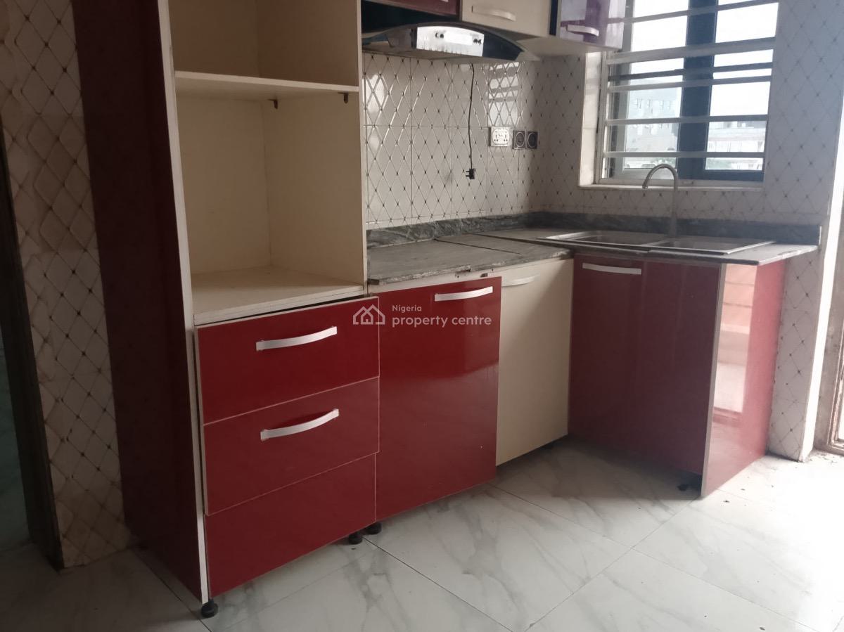 Well Maintained 3 Bedroom, Illasan, Ikate, Lekki, Lagos, Flat / Apartment for Rent