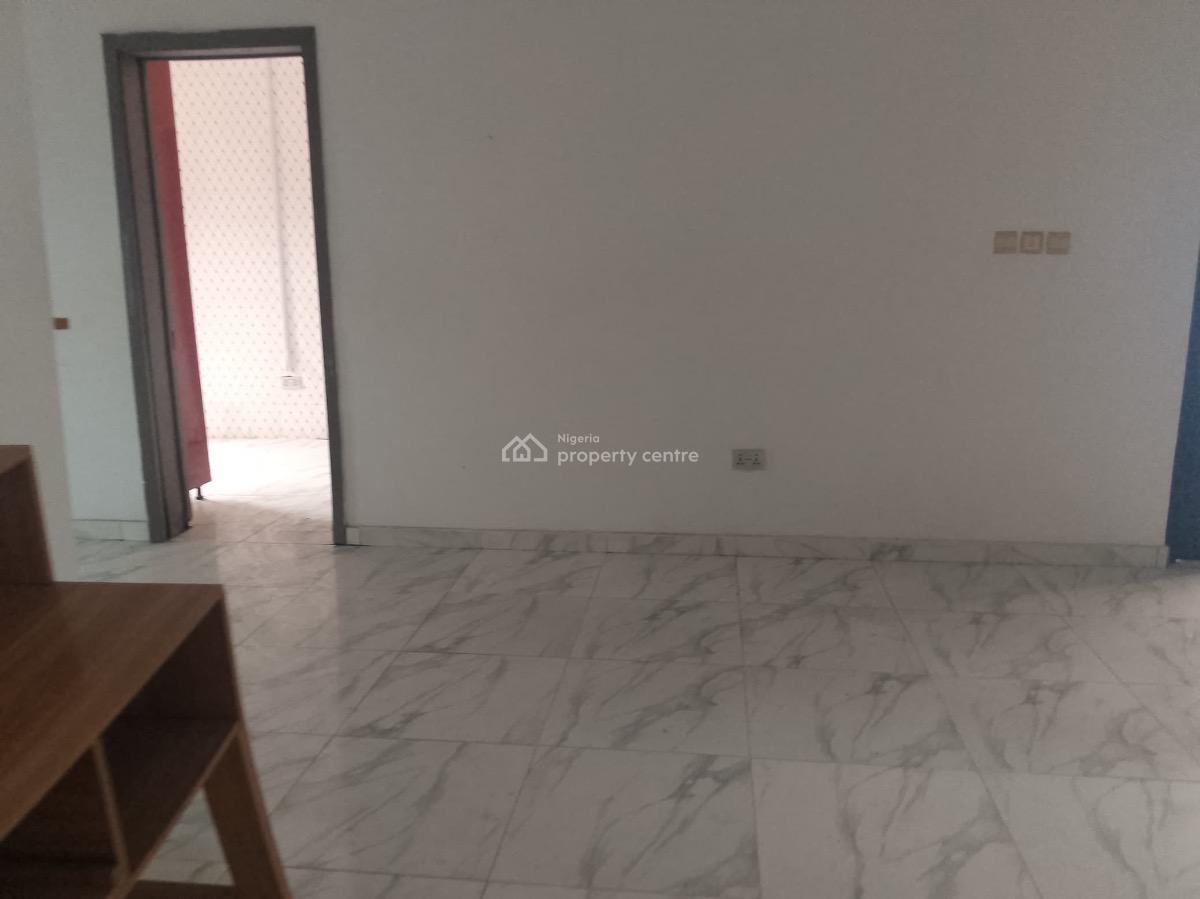 Well Maintained 3 Bedroom, Illasan, Ikate, Lekki, Lagos, Flat / Apartment for Rent