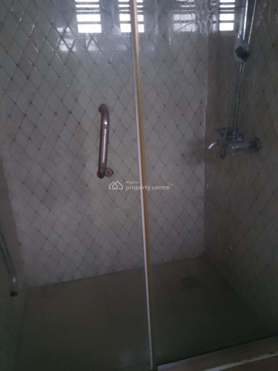 Well Maintained 3 Bedroom, Illasan, Ikate, Lekki, Lagos, Flat / Apartment for Rent