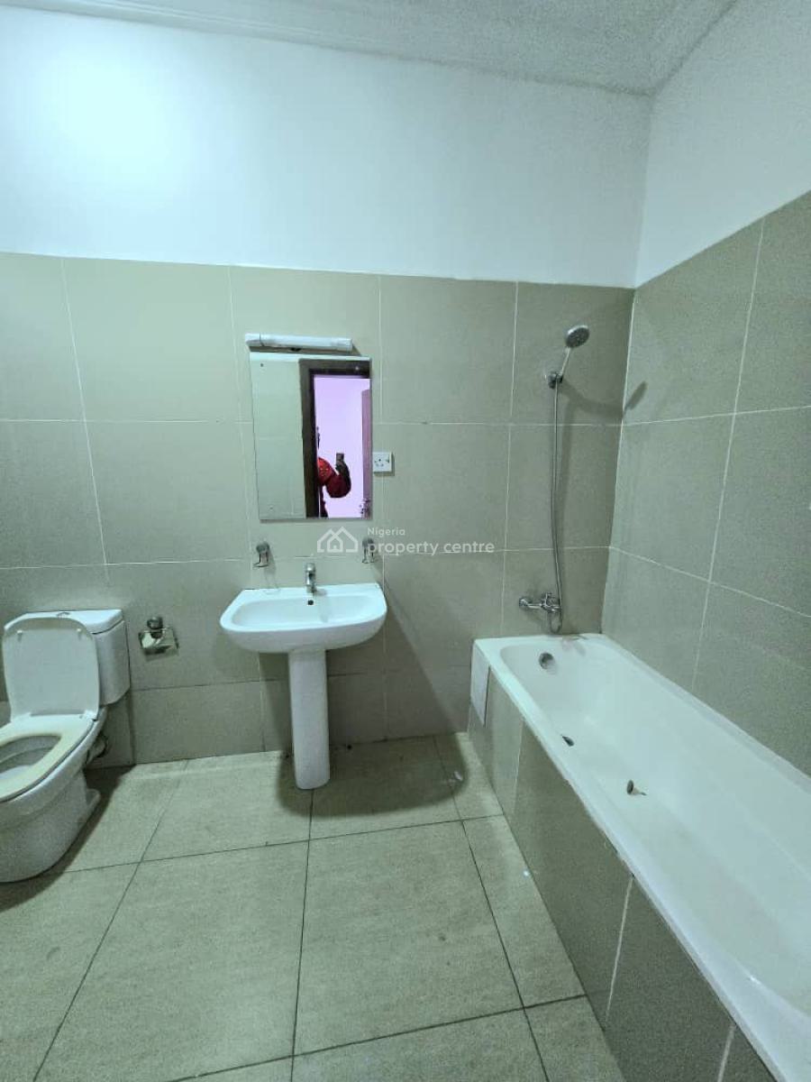 Very Spacious 3-bedroom Apartment, Lekki Phase 1, Lekki, Lagos, Flat / Apartment for Rent