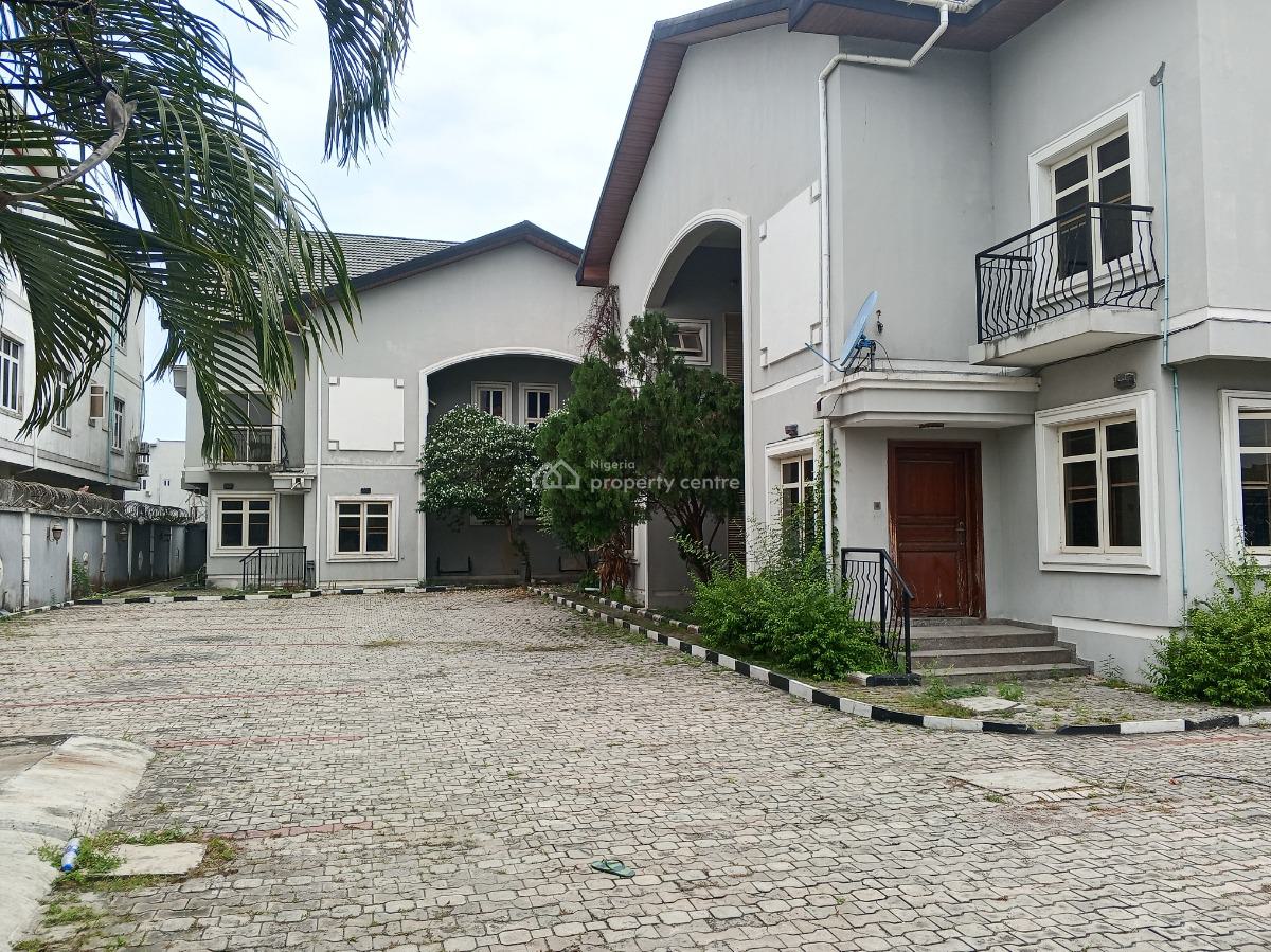 Luxury 4 Units of 4 to   of C  Semi-detached Duplexes with Bq and Pool, Oniru Estate, Oniru, Victoria Island (vi), Lagos, Semi-detached Duplex for Sale