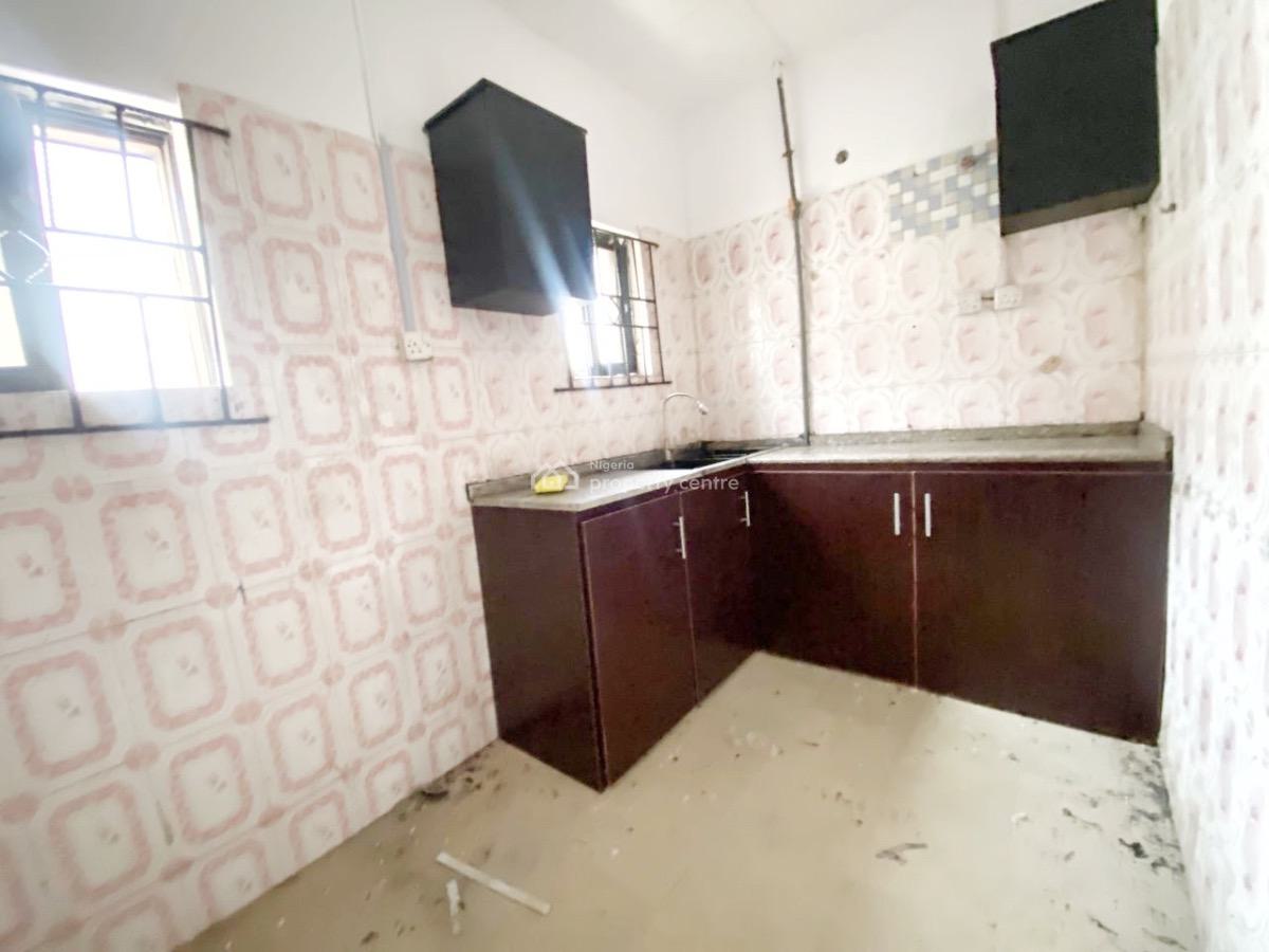 a Well Maintained Spacious 3 Bedroom Flat, Gra Phase 1, Magodo, Lagos, Flat / Apartment for Rent