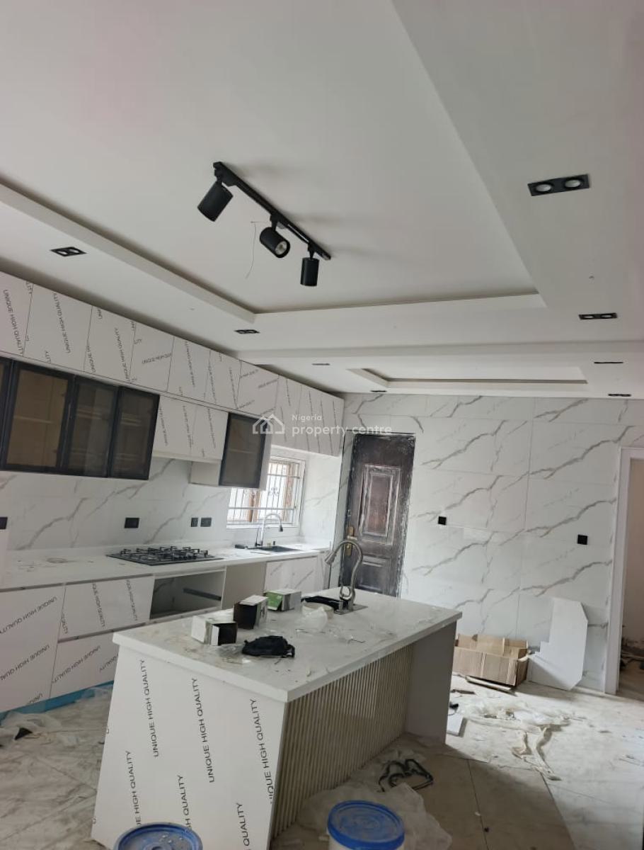a Standard Well Built 6 Bedrooms Detached Duplex, Ikeja Gra, Ikeja, Lagos, Detached Duplex for Sale