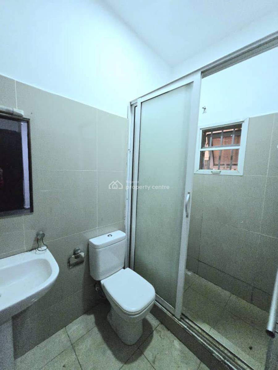 Lovely Spacious 3-bedroom Apartment with Bq, Off Remi Olowude, Lekki Right, Lekki Phase 1, Lekki, Lagos, Flat / Apartment for Rent