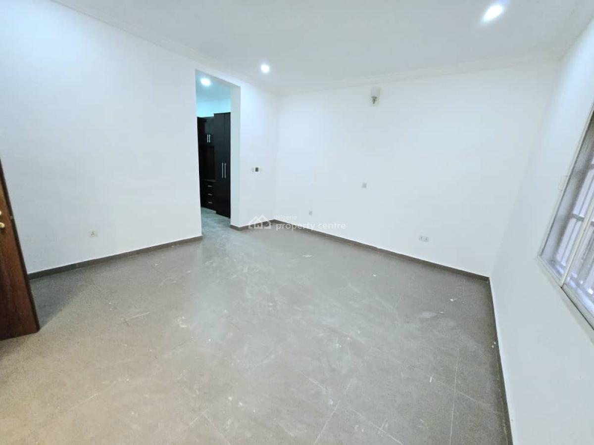 Lovely Spacious 3-bedroom Apartment with Bq, Off Remi Olowude, Lekki Right, Lekki Phase 1, Lekki, Lagos, Flat / Apartment for Rent