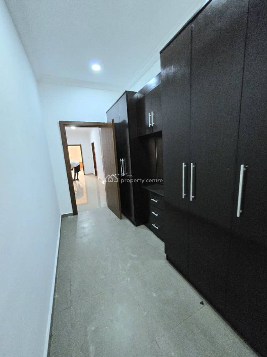 Lovely Spacious 3-bedroom Apartment with Bq, Off Remi Olowude, Lekki Right, Lekki Phase 1, Lekki, Lagos, Flat / Apartment for Rent