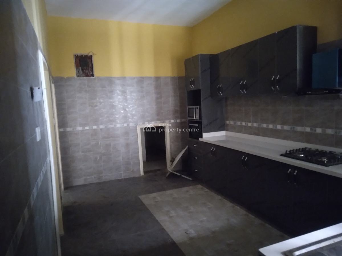 Spacious 4 Bedooms Duplex + 2 Rooms Bq + Anteroom + Laundry Etc, Lekki Phase 1, Lekki, Lagos, Semi-detached Duplex for Rent