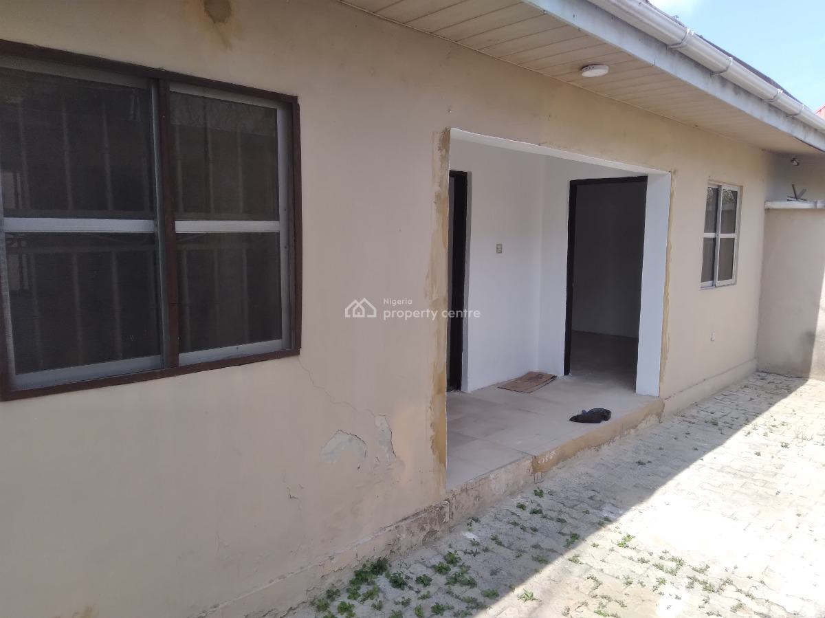 Spacious 4 Bedooms Duplex + 2 Rooms Bq + Anteroom + Laundry Etc, Lekki Phase 1, Lekki, Lagos, Semi-detached Duplex for Rent