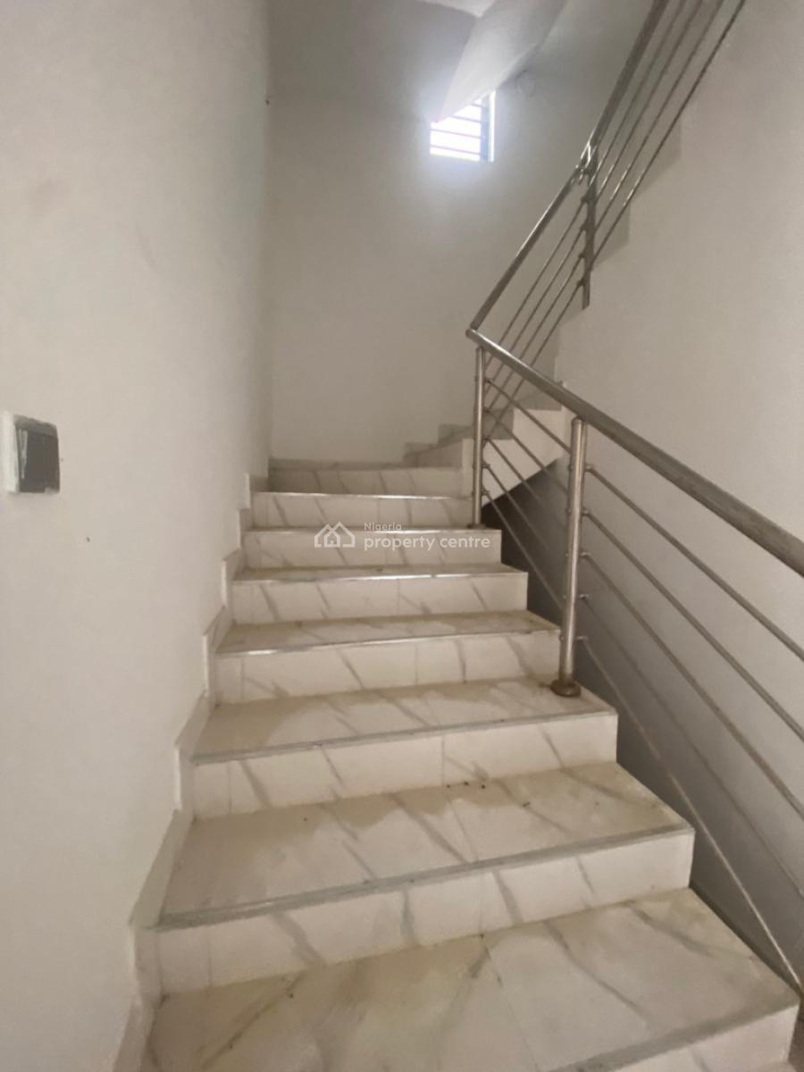 4 Bedrooms Terraced Duplex with a Room Bq, Ikota Gra, Ikota, Lekki, Lagos, Terraced Duplex for Sale