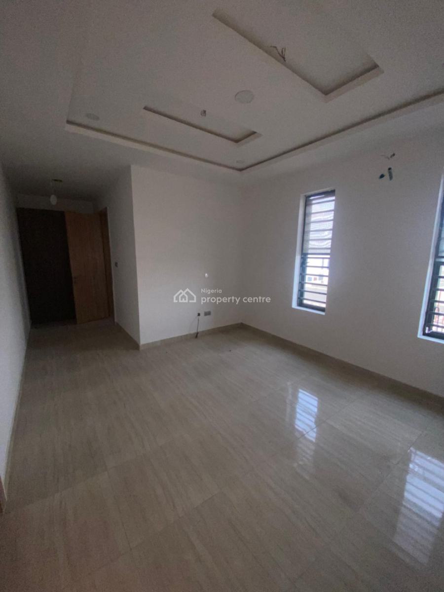 4 Bedrooms Terraced Duplex with a Room Bq, Ikota Gra, Ikota, Lekki, Lagos, Terraced Duplex for Sale