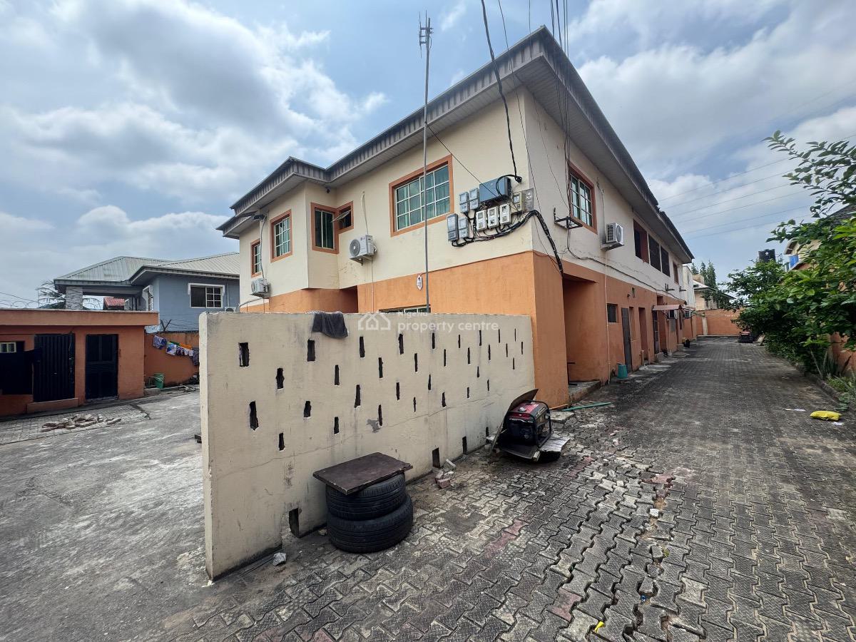 Demolishable House on 784sqm in a Serene and Secured Estate, Gra Phase 1, Magodo, Lagos, House for Sale