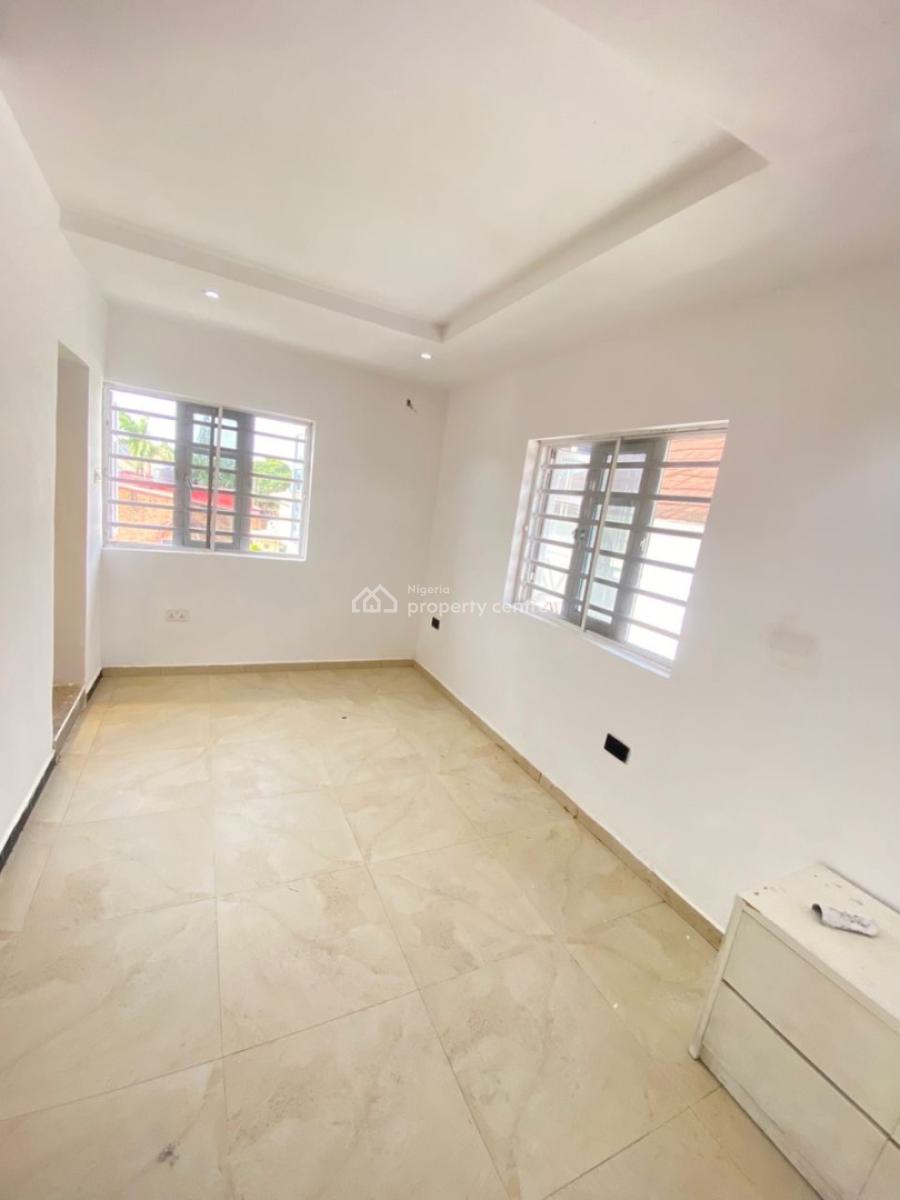 2 Bedrooms Luxury Apartment, Admiralty Way, Lekki Phase 1, Lekki, Lagos, Flat / Apartment for Rent