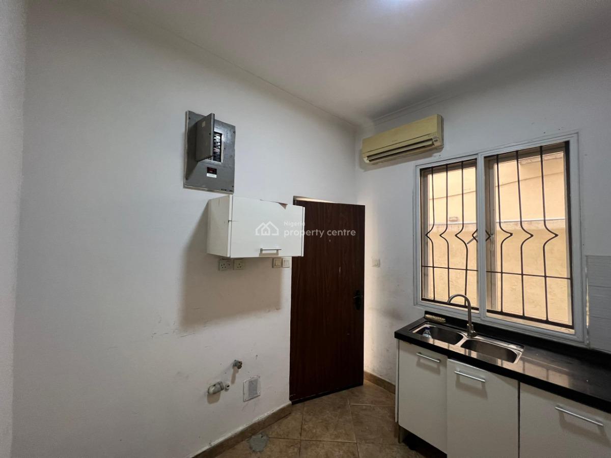 3 Bedrooms Apartment, Lekki Phase 1, Lekki, Lagos, Flat / Apartment for Rent
