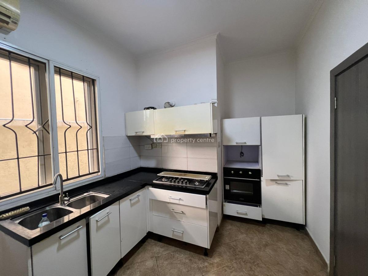 3 Bedrooms Apartment, Lekki Phase 1, Lekki, Lagos, Flat / Apartment for Rent