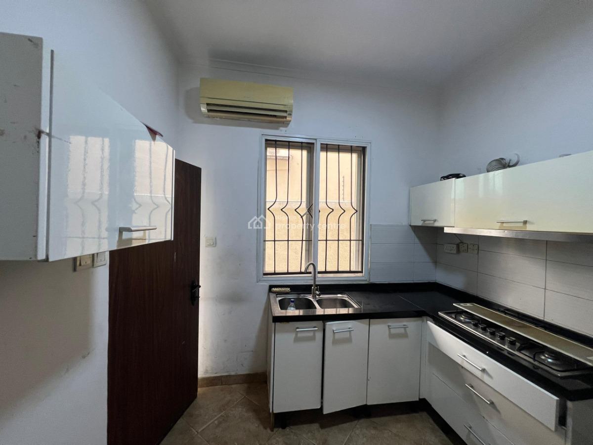 3 Bedrooms Apartment, Lekki Phase 1, Lekki, Lagos, Flat / Apartment for Rent