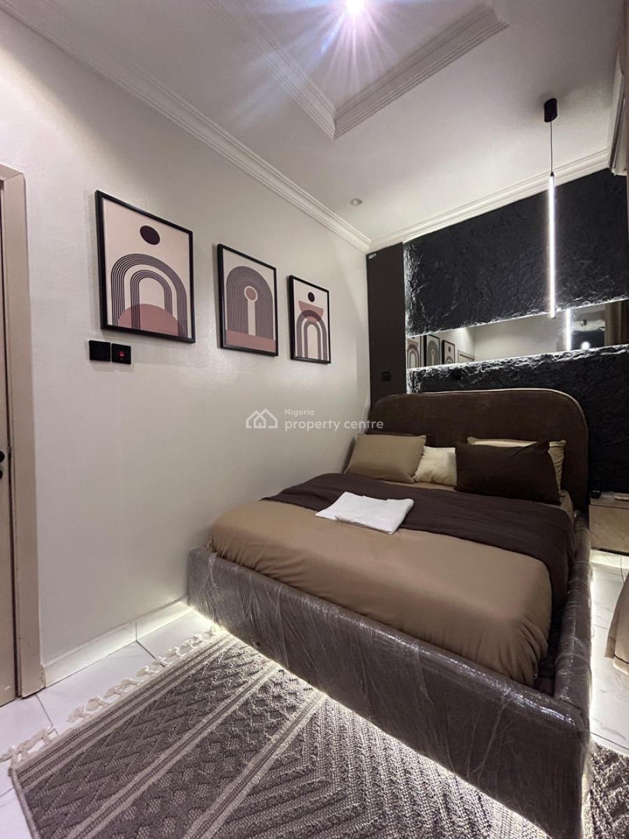 Luxury One Bedroom Water View with Pool and Rooftop Lounge, Admiralty Way, Lekki, Lagos, Mini Flat (room and Parlour) Short Let