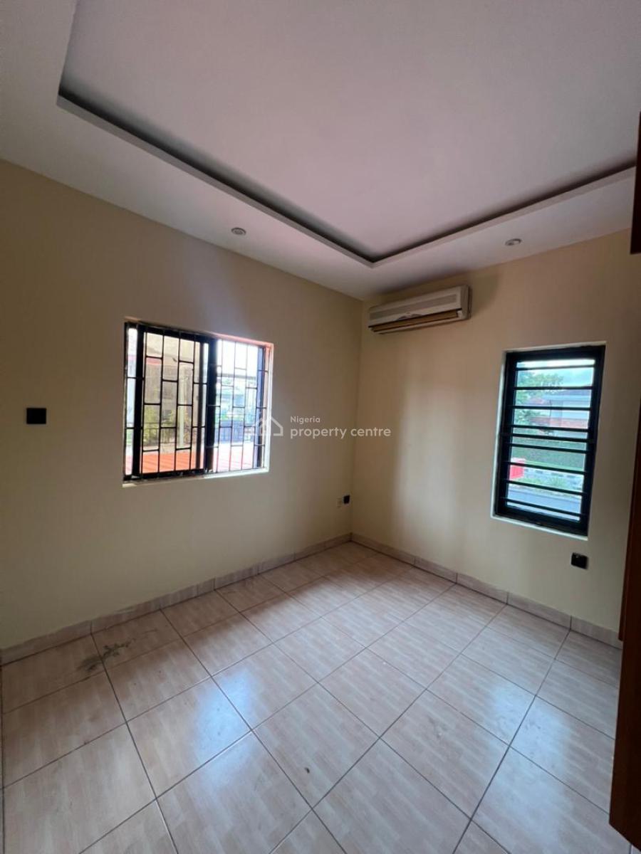 Spacious 4 Bedrooms Semi-detached Duplex + Bq, Mobolaji Johnson, Lekki Phase 1, Lekki, Lagos, Semi-detached Duplex for Rent