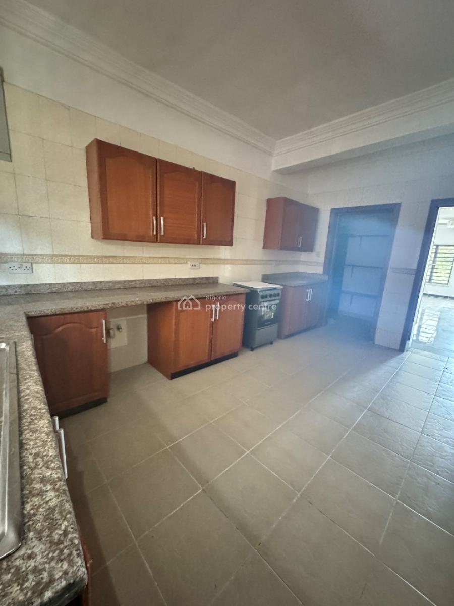 Beautiful 3 Bed Apartment with Bq, Lekki Phase 1, Lekki, Lagos, Flat / Apartment for Rent