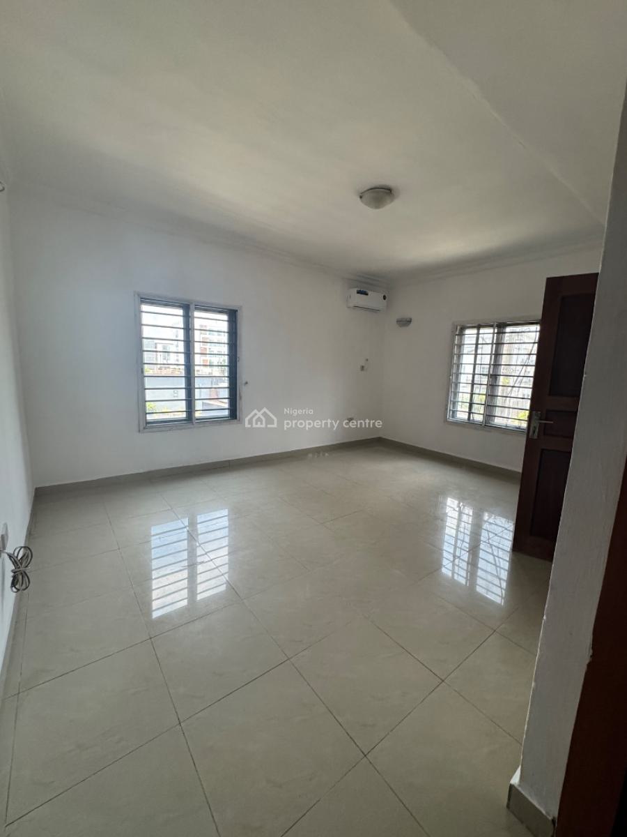 Beautiful 3 Bed Apartment with Bq, Lekki Phase 1, Lekki, Lagos, Flat / Apartment for Rent