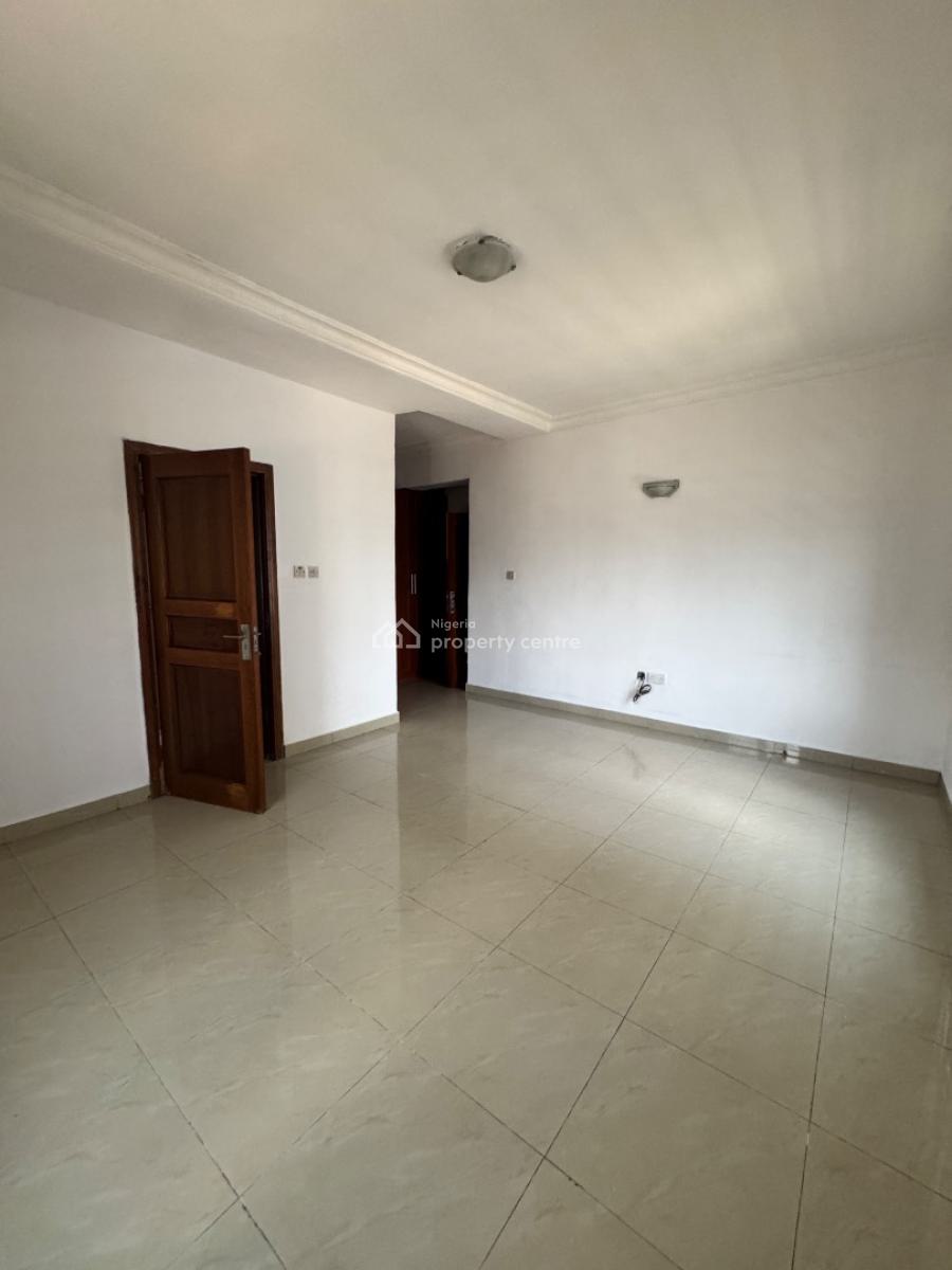 Beautiful 3 Bed Apartment with Bq, Lekki Phase 1, Lekki, Lagos, Flat / Apartment for Rent