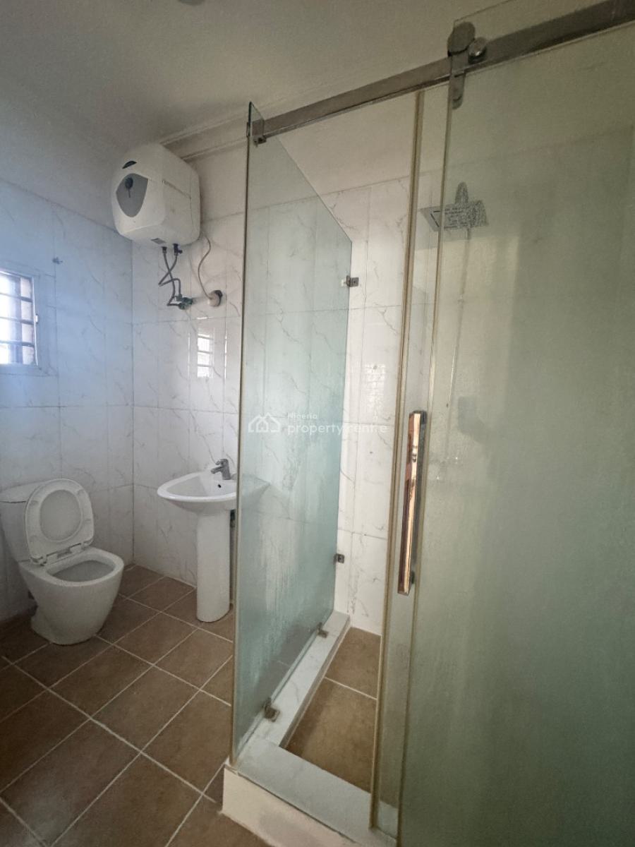 Beautiful 3 Bed Apartment with Bq, Lekki Phase 1, Lekki, Lagos, Flat / Apartment for Rent