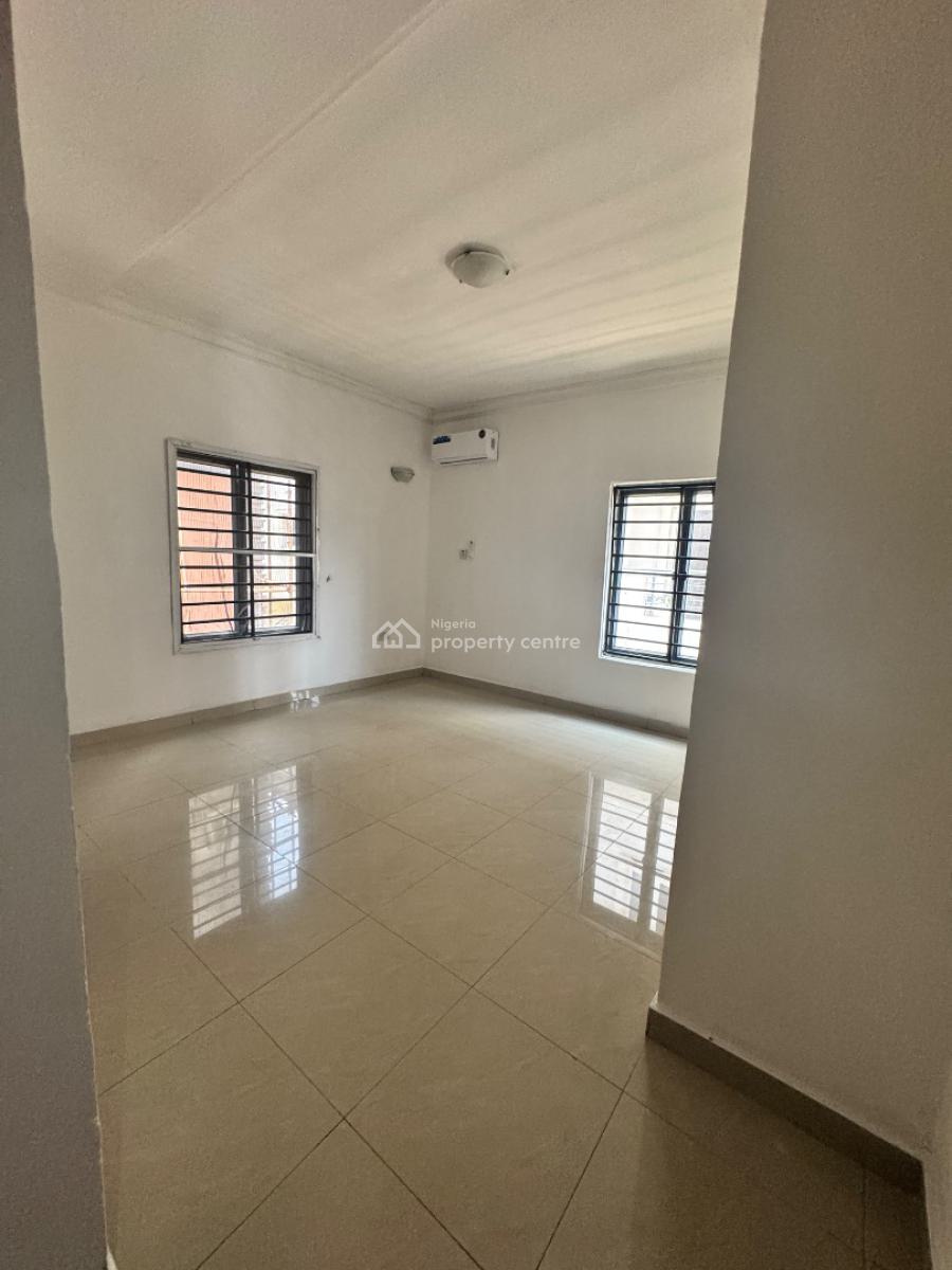 Beautiful 3 Bed Apartment with Bq, Lekki Phase 1, Lekki, Lagos, Flat / Apartment for Rent