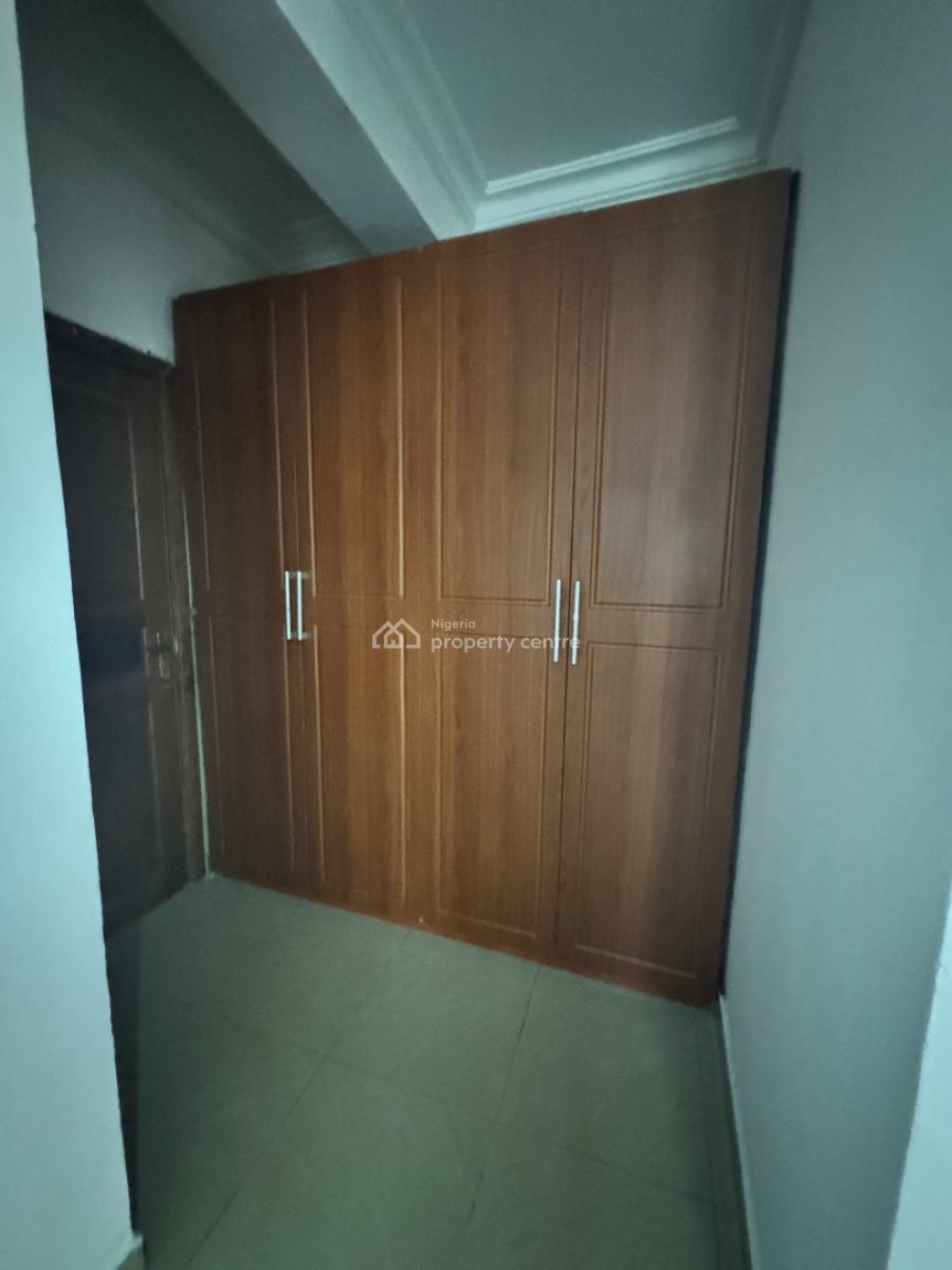 Beautiful 3 Bed Apartment with Bq, Lekki Phase 1, Lekki, Lagos, Flat / Apartment for Rent