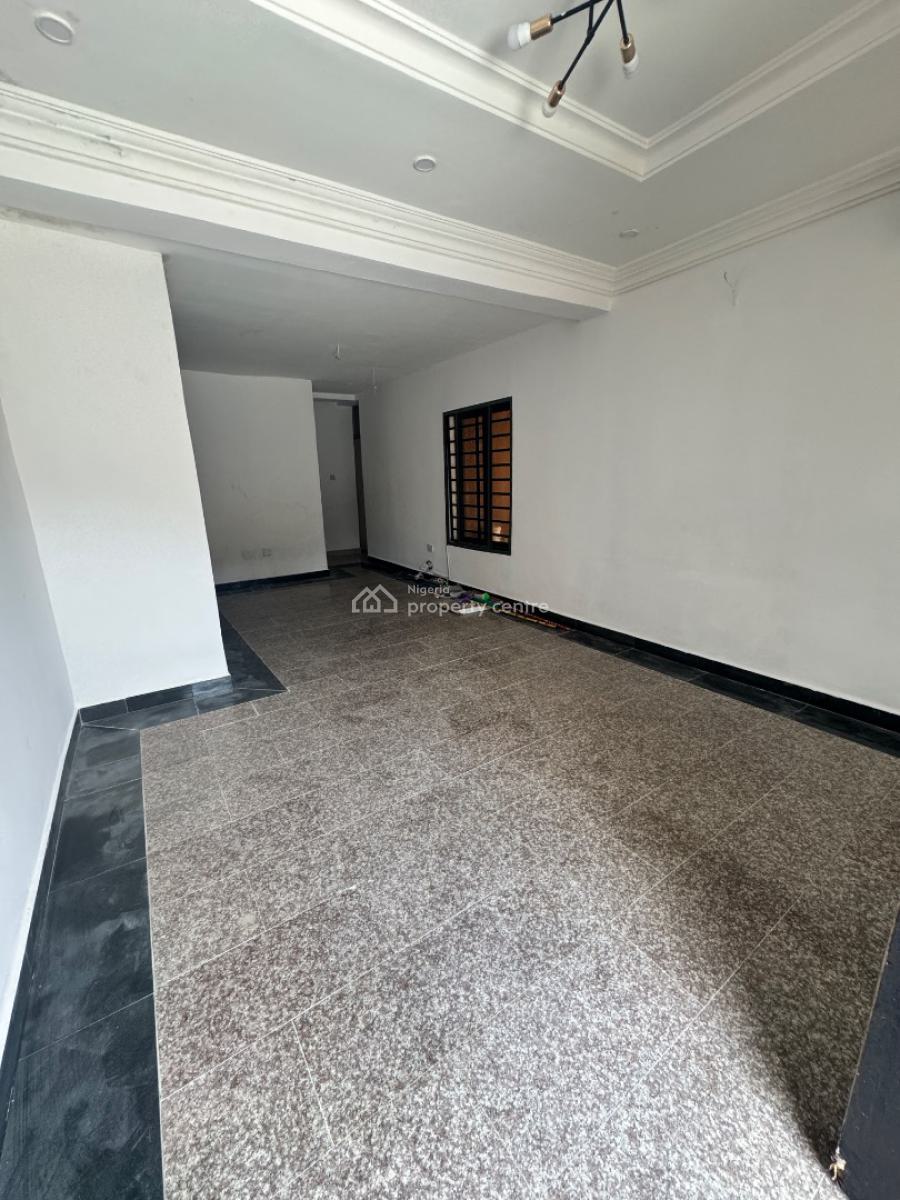 Neat 2 Bedroom Apartment with Bq, Lekki Phase 1, Lekki, Lagos, Flat / Apartment for Rent